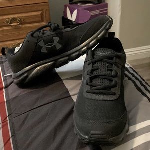 Brand New Under Armour Athletic shoe men’s size 9.5